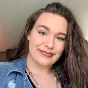 Meet your Posher, Abby